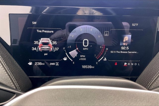 Used 2025 GMC Yukon XL Denali image 22