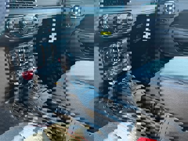 New 2025 Jeep Wrangler Unlimited Rubicon image 16