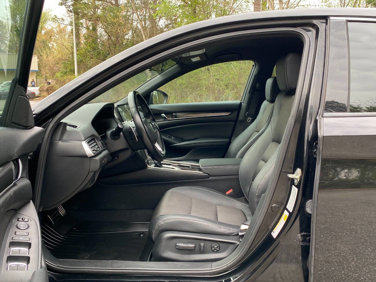 Used 2019 Honda Accord Sport image 14