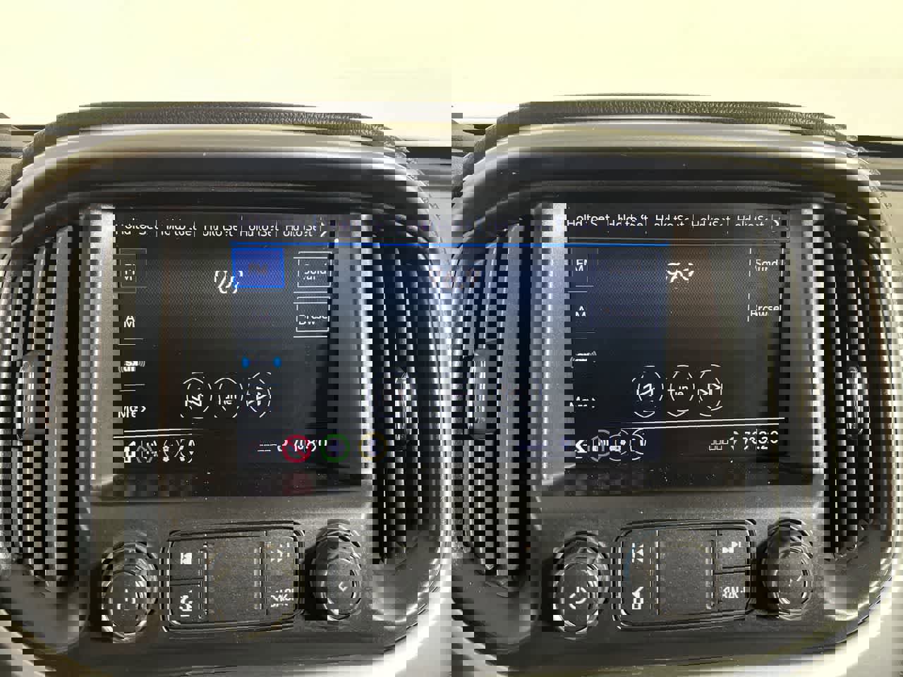 Used 2022 Chevrolet Colorado LT w/ Fleet Safety Package image 17