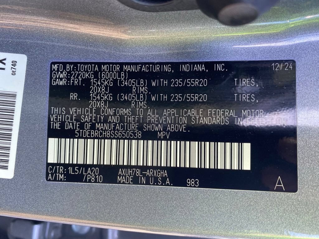 Used 2025 Toyota Highlander Platinum AWD/4WD image 24