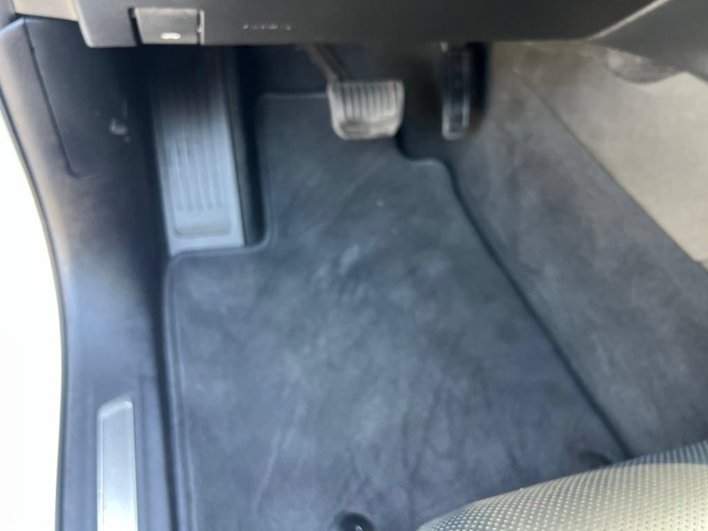Certified 2021 Jeep Grand Cherokee L Overland w/ Luxury Tech Group IV AWD/4WD image 36