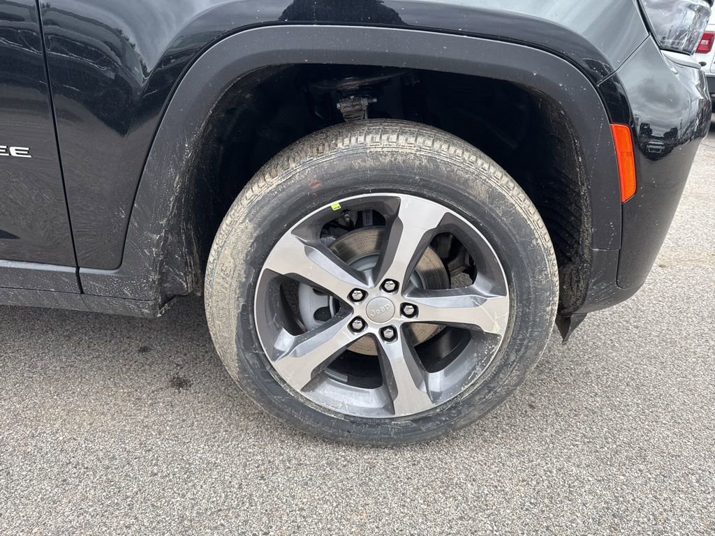 New 2026 Jeep Grand Cherokee Limited image 9