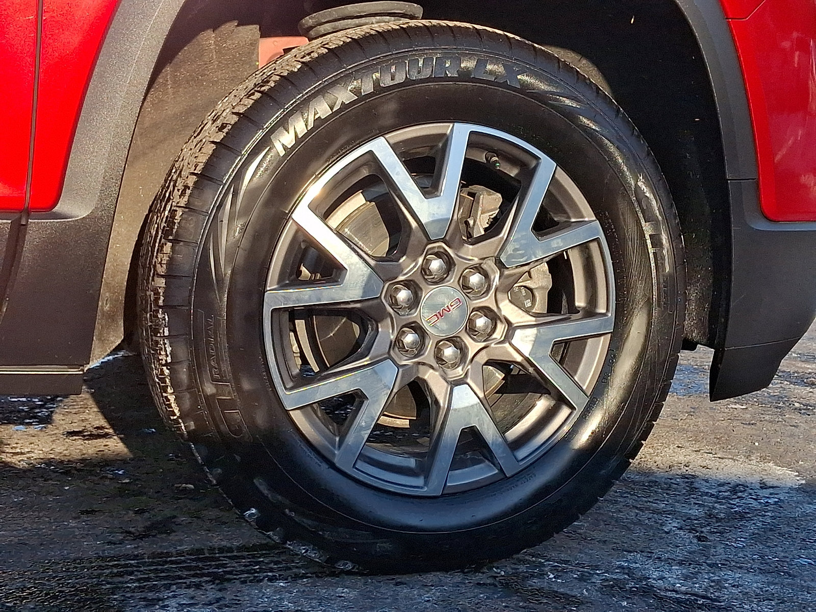 Used 2021 GMC Acadia SLE w/ Driver Convenience Package image 8