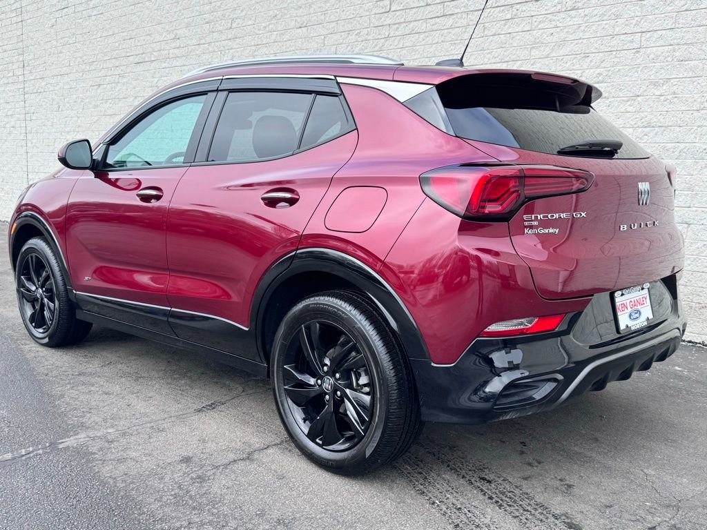 Used 2025 Buick Encore GX Sport Touring image 13
