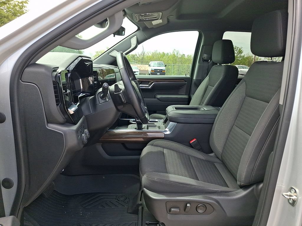 Certified 2022 Chevrolet Silverado 1500 LT Trail Boss AWD/4WD image 15