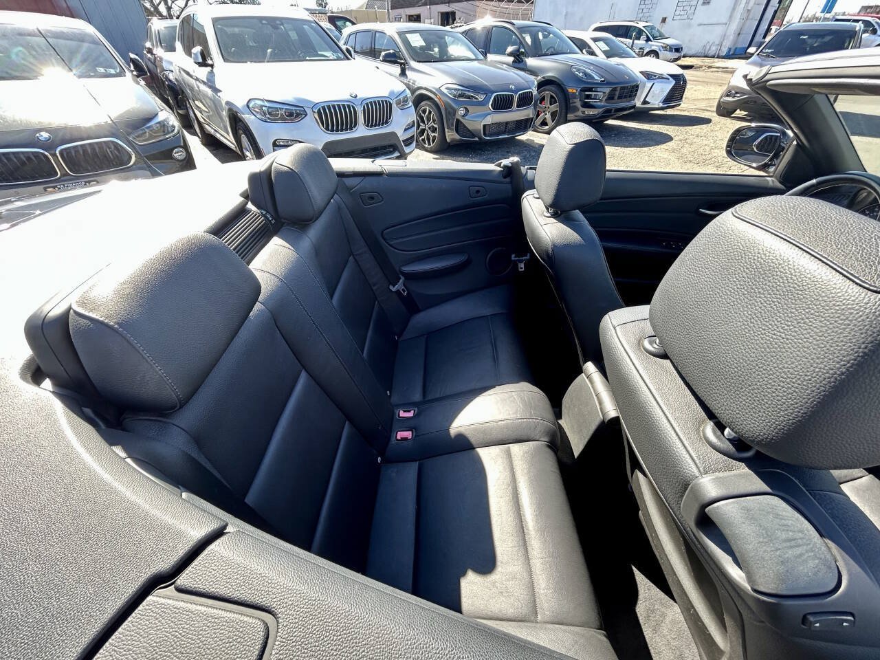 Used 2011 BMW 128i Convertible RWD image 12