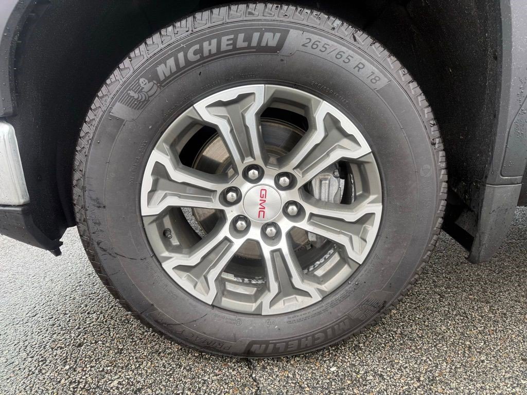 Certified 2025 GMC Sierra 1500 SLT image 6