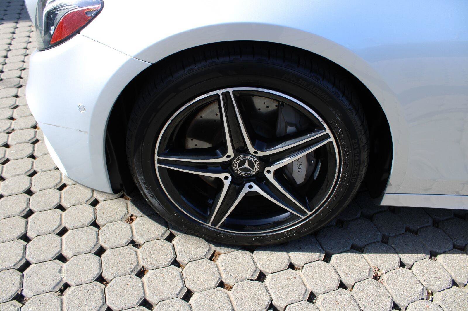 Used 2018 Mercedes-Benz E 300 image 12