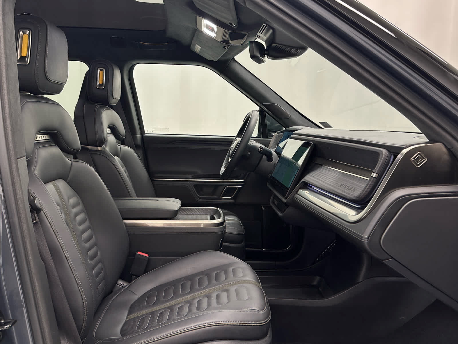 Used 2023 Rivian R1T Adventure AWD/4WD image 18