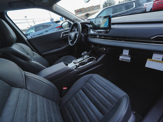 New 2026 Mitsubishi Outlander AWD image 44