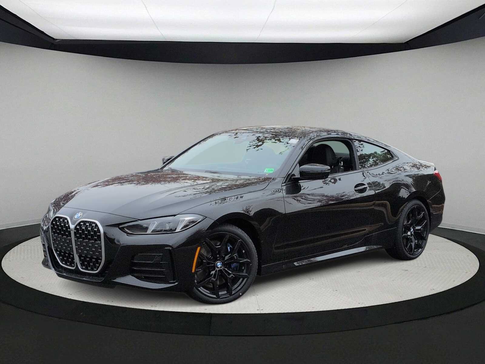 Used 2026 BMW 430i xDrive Coupe w/ M Sport Package AWD/4WD image 4