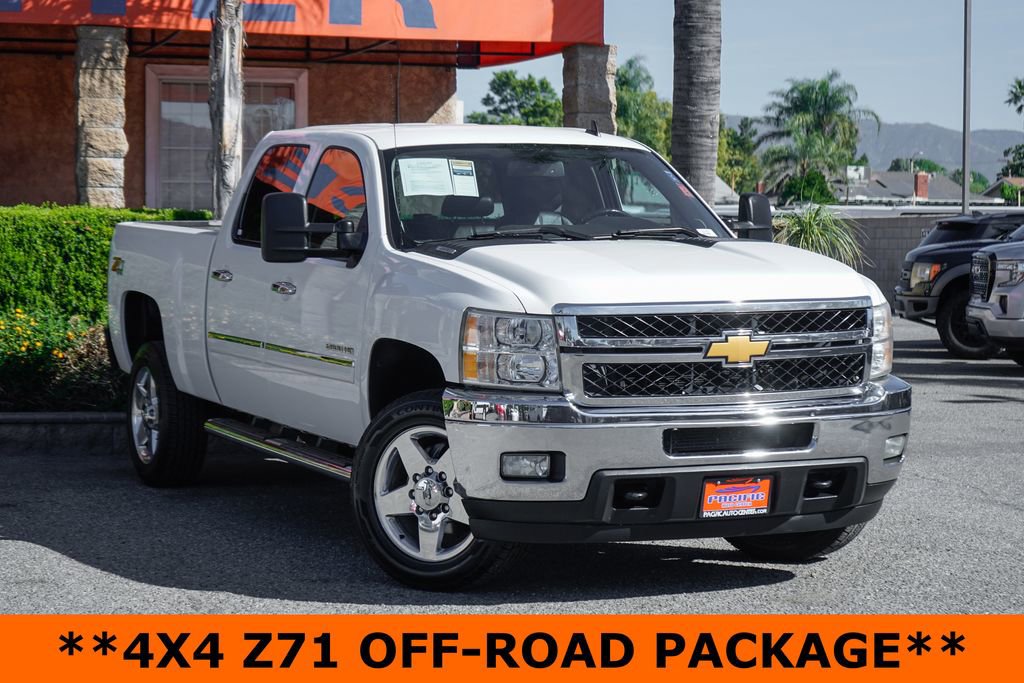 Used 2014 Chevrolet Silverado 2500 LT w/ Custom Sport Truck Package image 2