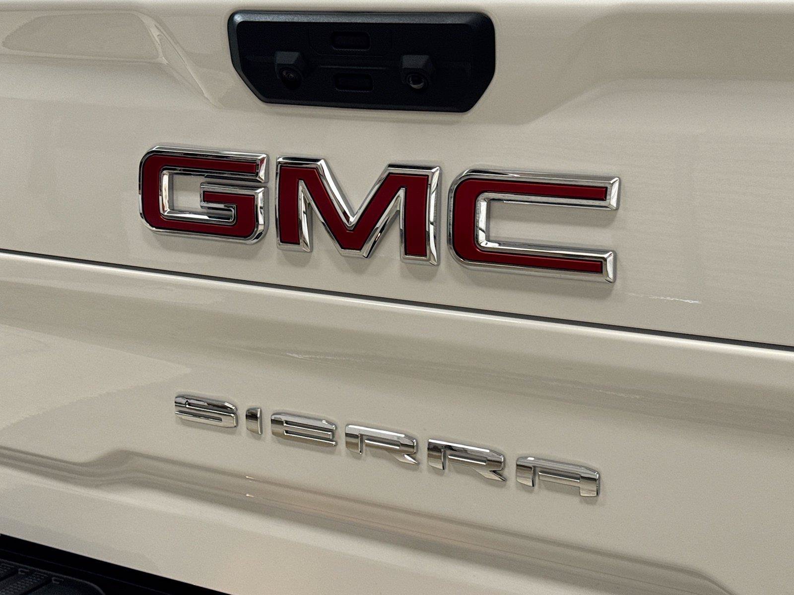 New 2026 GMC Sierra 2500 AT4 w/ AT4 Premium Plus Package AWD/4WD image 18