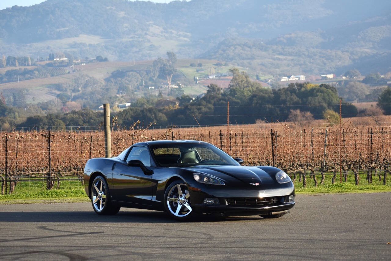 Used 2007 Chevrolet Corvette Base 2dr Coupe w/ Preferred Equipment Group image 4