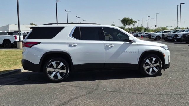 Used 2023 Chevrolet Traverse LT w/ LT Premium Package AWD/4WD image 9