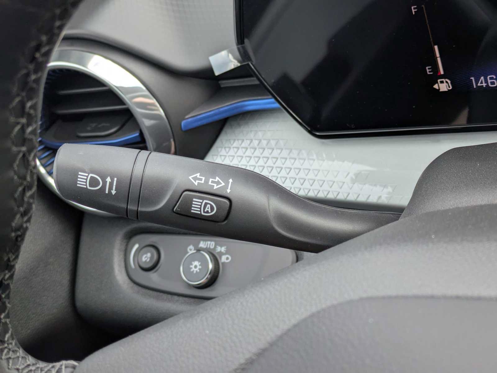New 2026 Chevrolet Trax LT w/ Driver Confidence Package FWD image 27