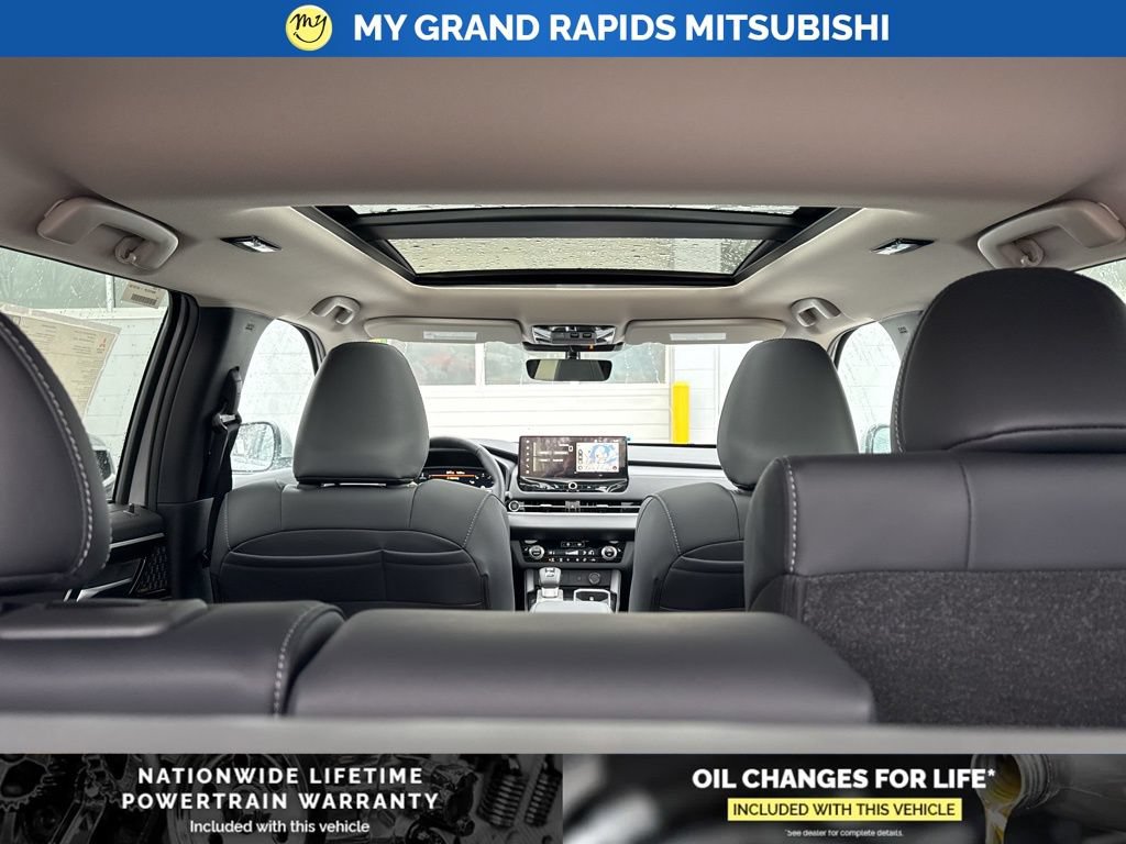 New 2026 Mitsubishi Outlander SE AWD/4WD image 15