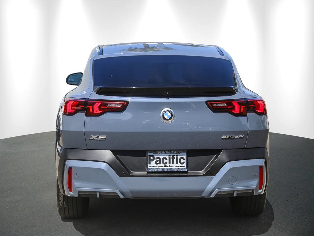 Used 2026 BMW X2 xDrive28i w/ Technology Package AWD/4WD image 5