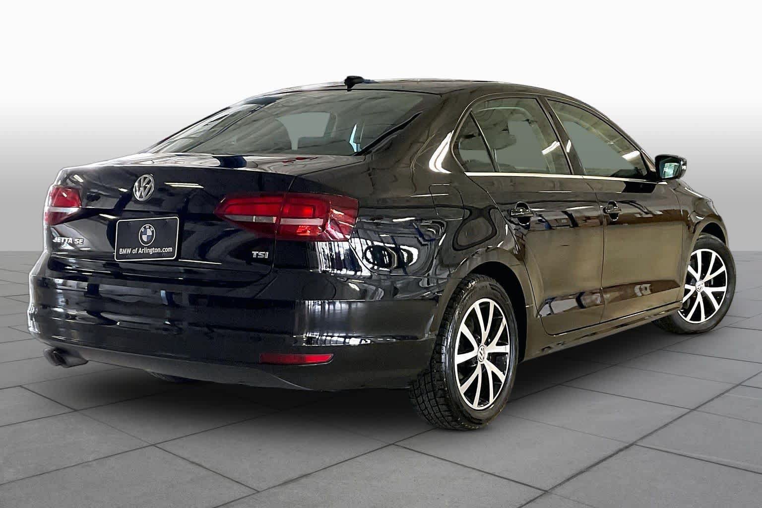 Used 2017 Volkswagen Jetta SE FWD image 12