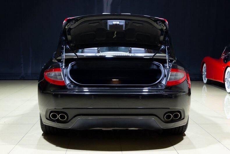 Used 2015 Maserati GranTurismo Convertible RWD image 20