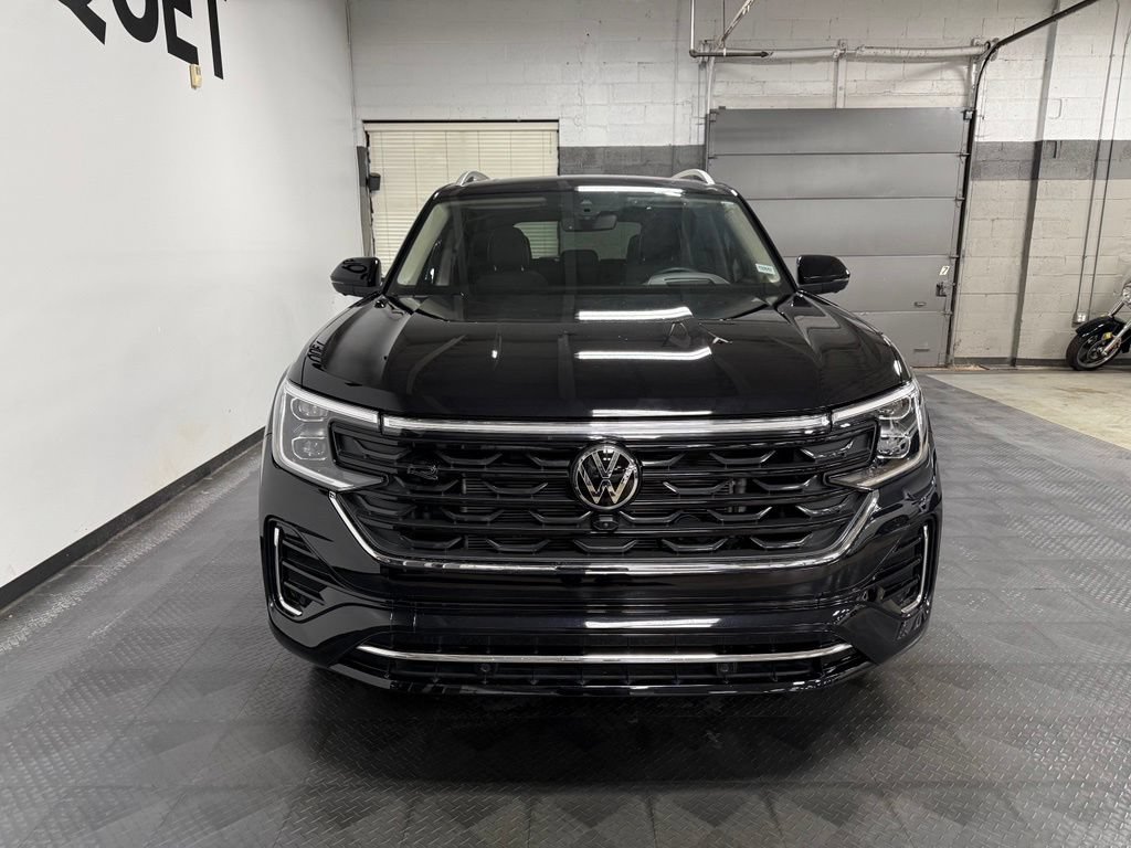 Used 2025 Volkswagen Atlas SEL Premium R-Line AWD/4WD image 3