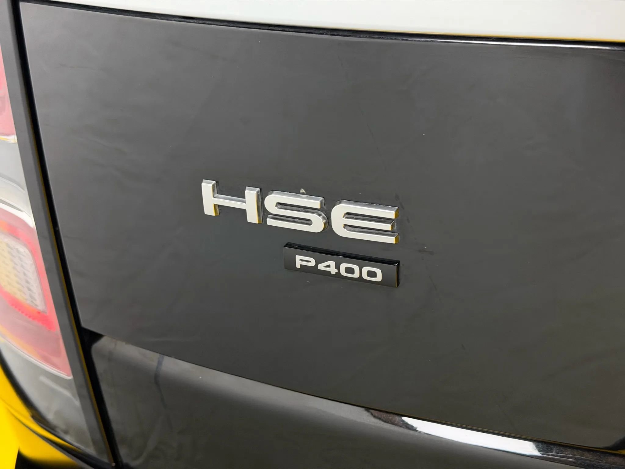 Used 2020 Land Rover Range Rover HSE image 11