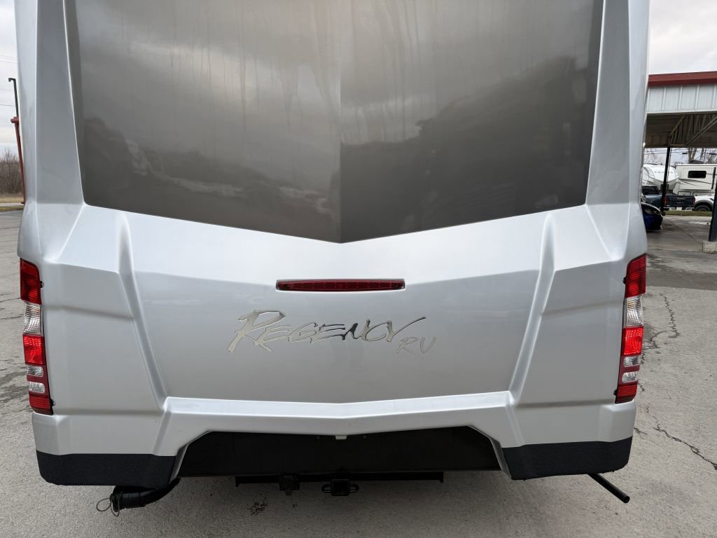 Used 2017 Mercedes-Benz Sprinter 3500 image 27