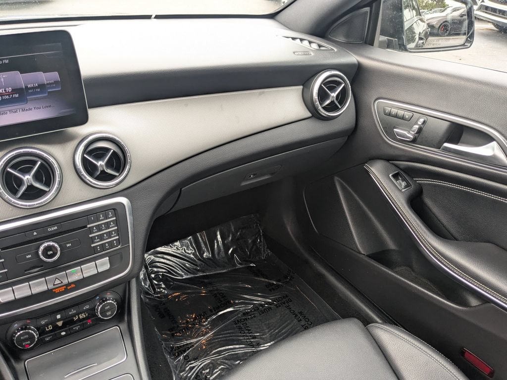 Used 2018 Mercedes-Benz CLA 250 image 4