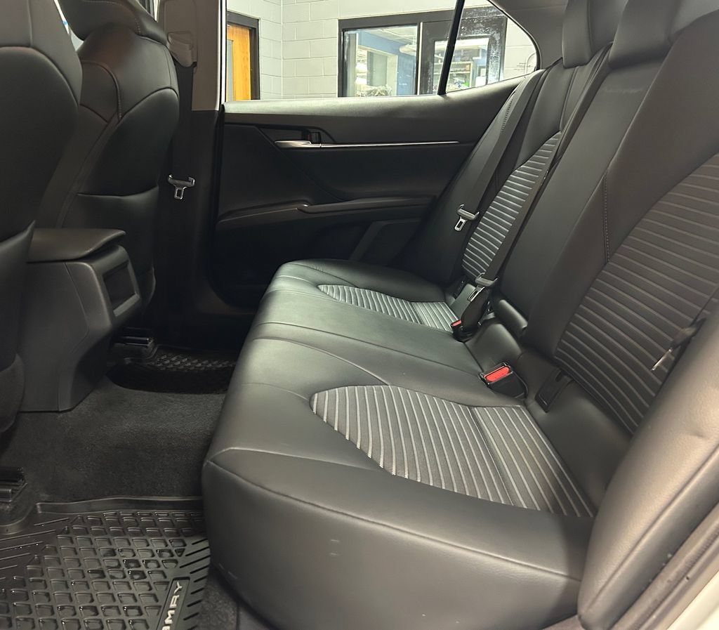 Used 2024 Toyota Camry SE FWD image 18