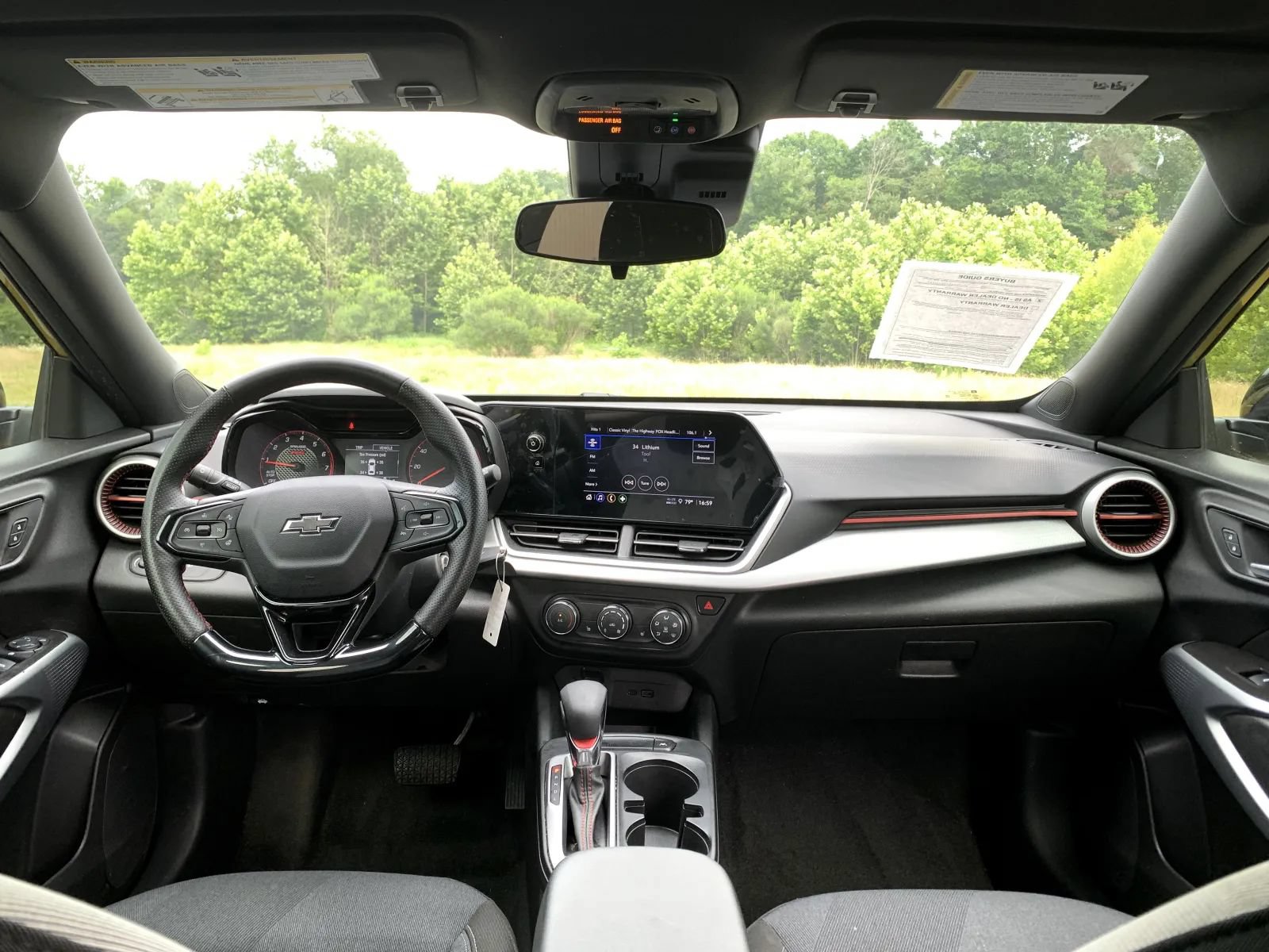 Used 2025 Chevrolet Trax RS w/ Driver Confidence Package FWD image 13