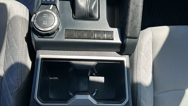Used 2024 Toyota Tacoma SR5 AWD/4WD image 23