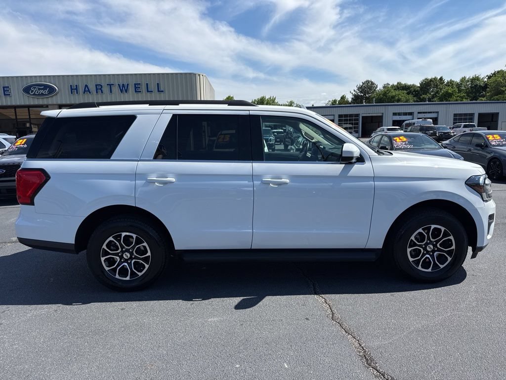 Used 2024 Ford Expedition XLT AWD/4WD image 27