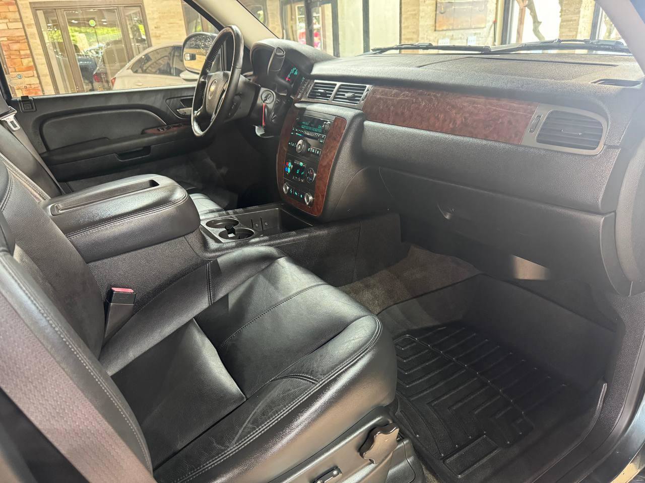 Used 2008 Chevrolet Tahoe LT w/ LT Preferred Equipment Group RWD image 9