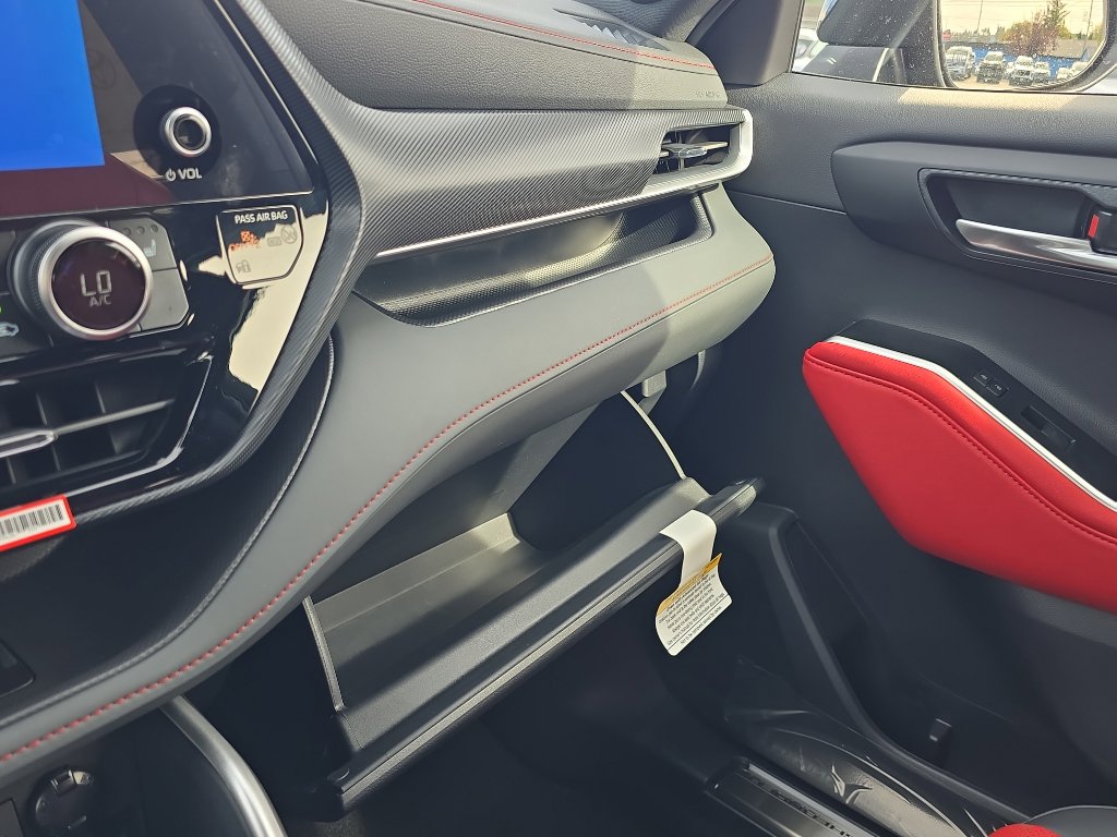 New 2025 Toyota Highlander XSE image 33