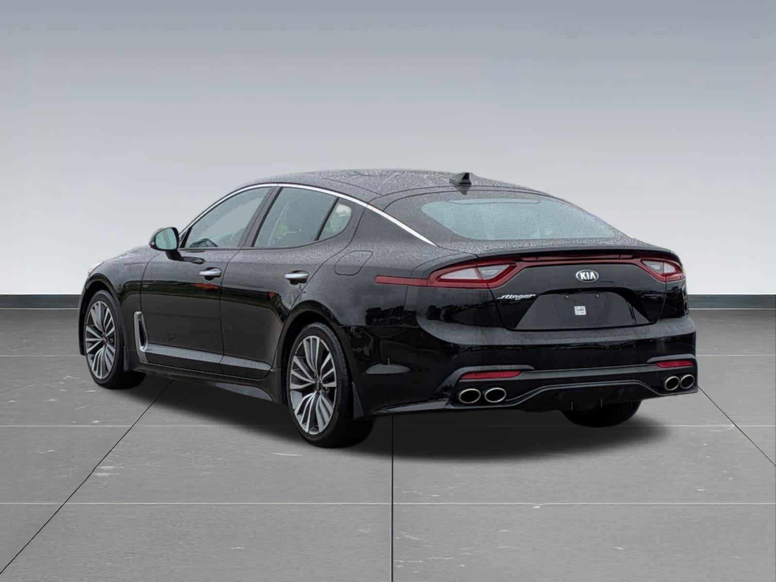 Used 2018 Kia Stinger Premium RWD image 4