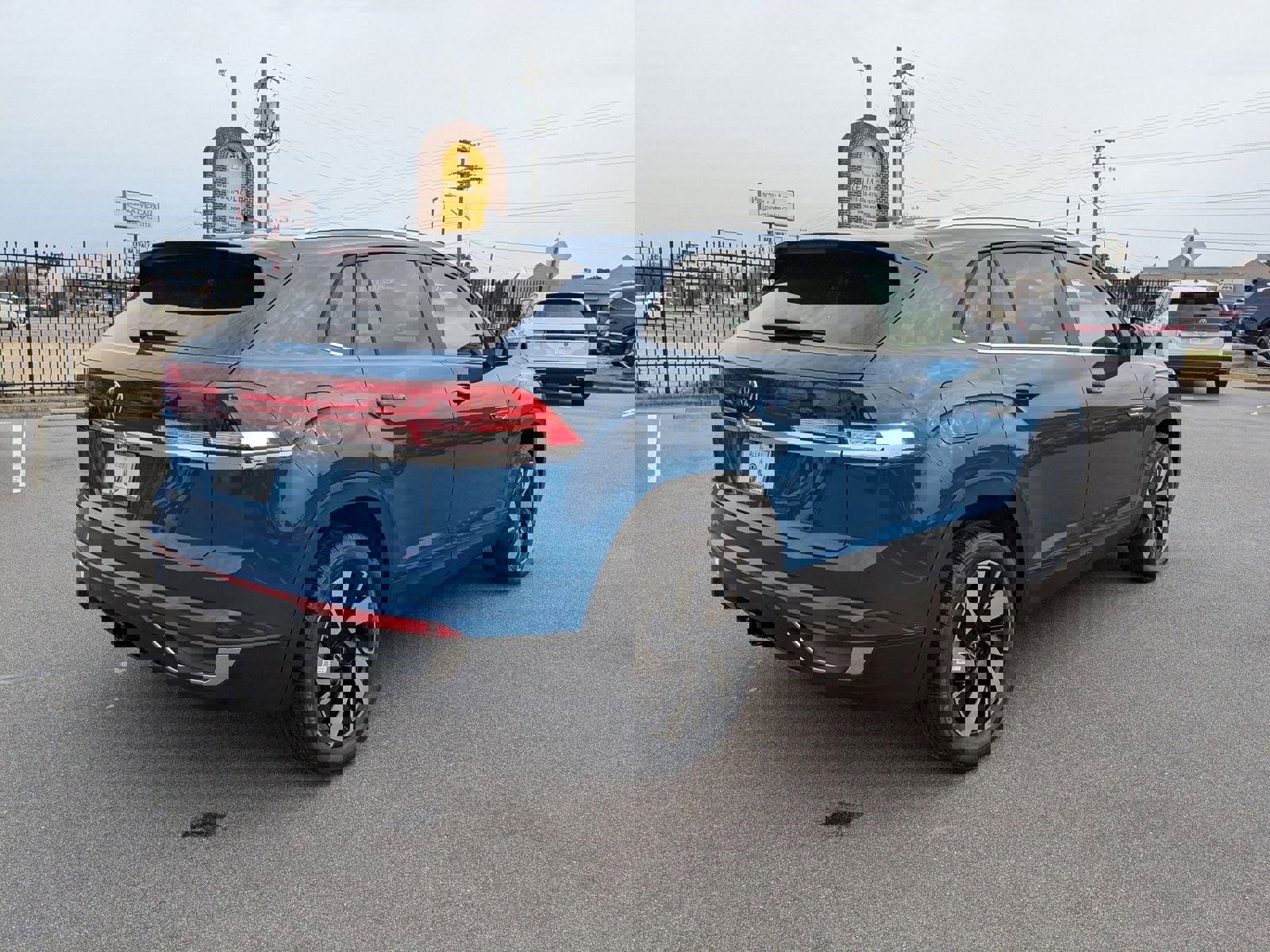 New 2025 Volkswagen Atlas Cross Sport SE image 3