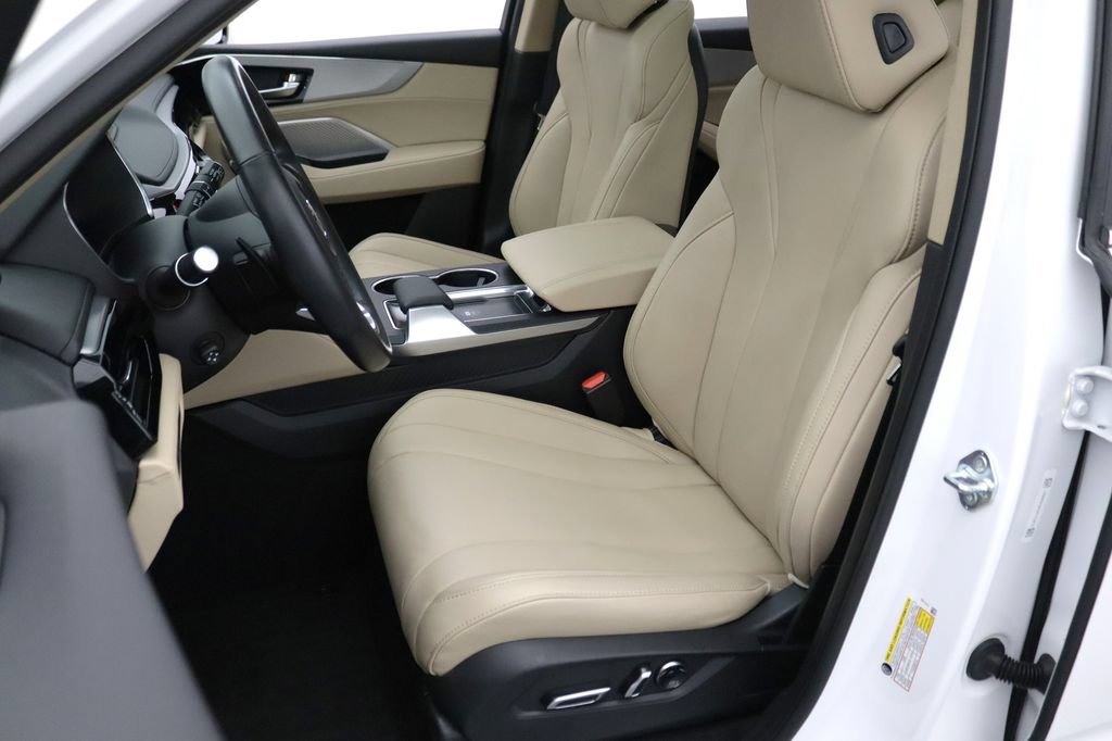 Certified 2024 Acura MDX SH-AWD image 2