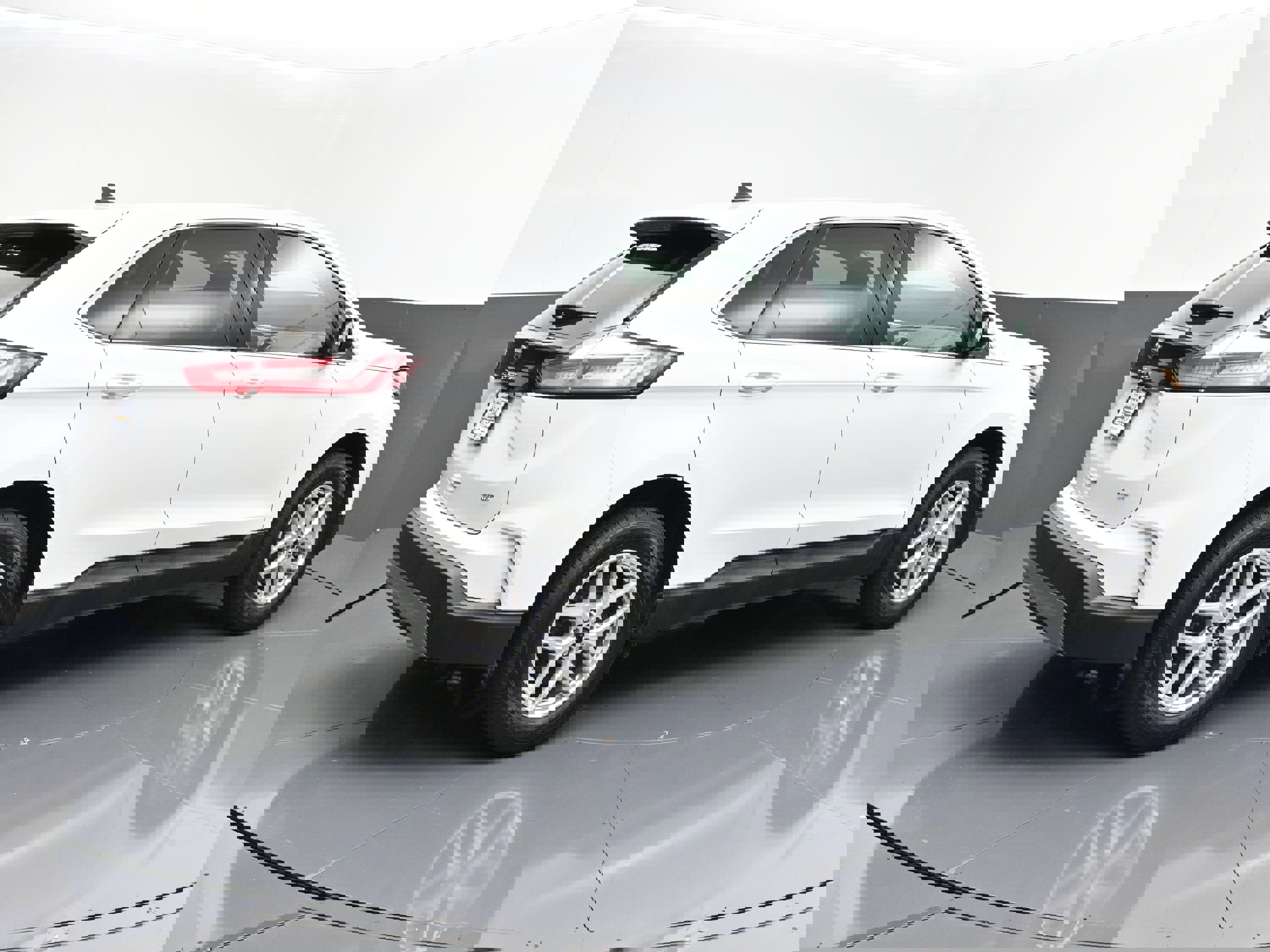 Used 2023 Ford Edge SEL image 54