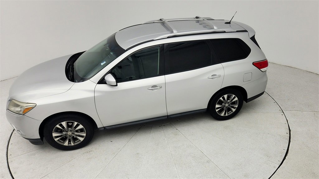 Used 2016 Nissan Pathfinder SV image 37