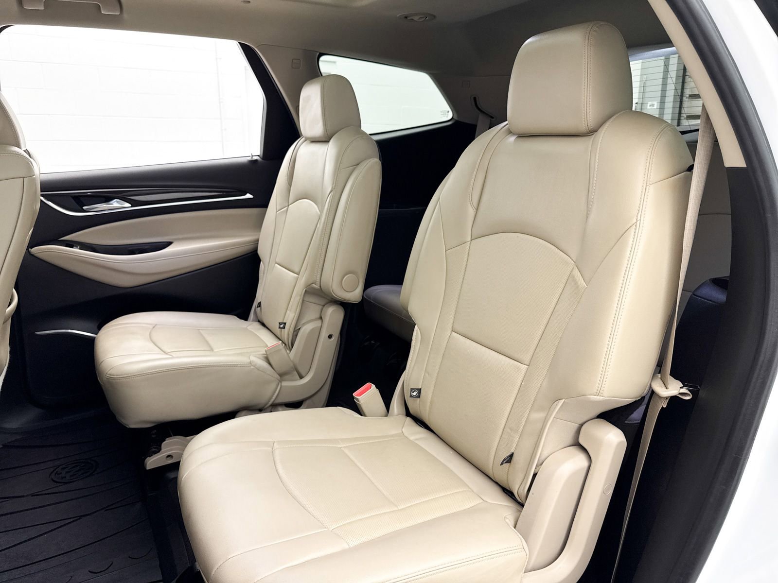 Used 2019 Buick Enclave Premium w/ Experience Buick Package image 28