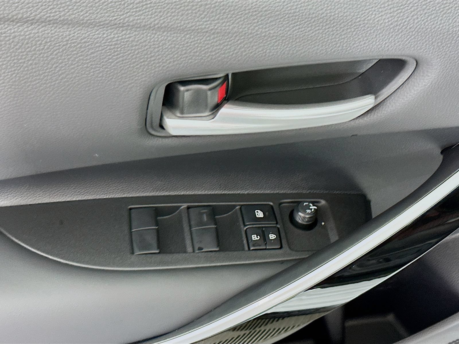 New 2026 Toyota Corolla XSE FWD image 18