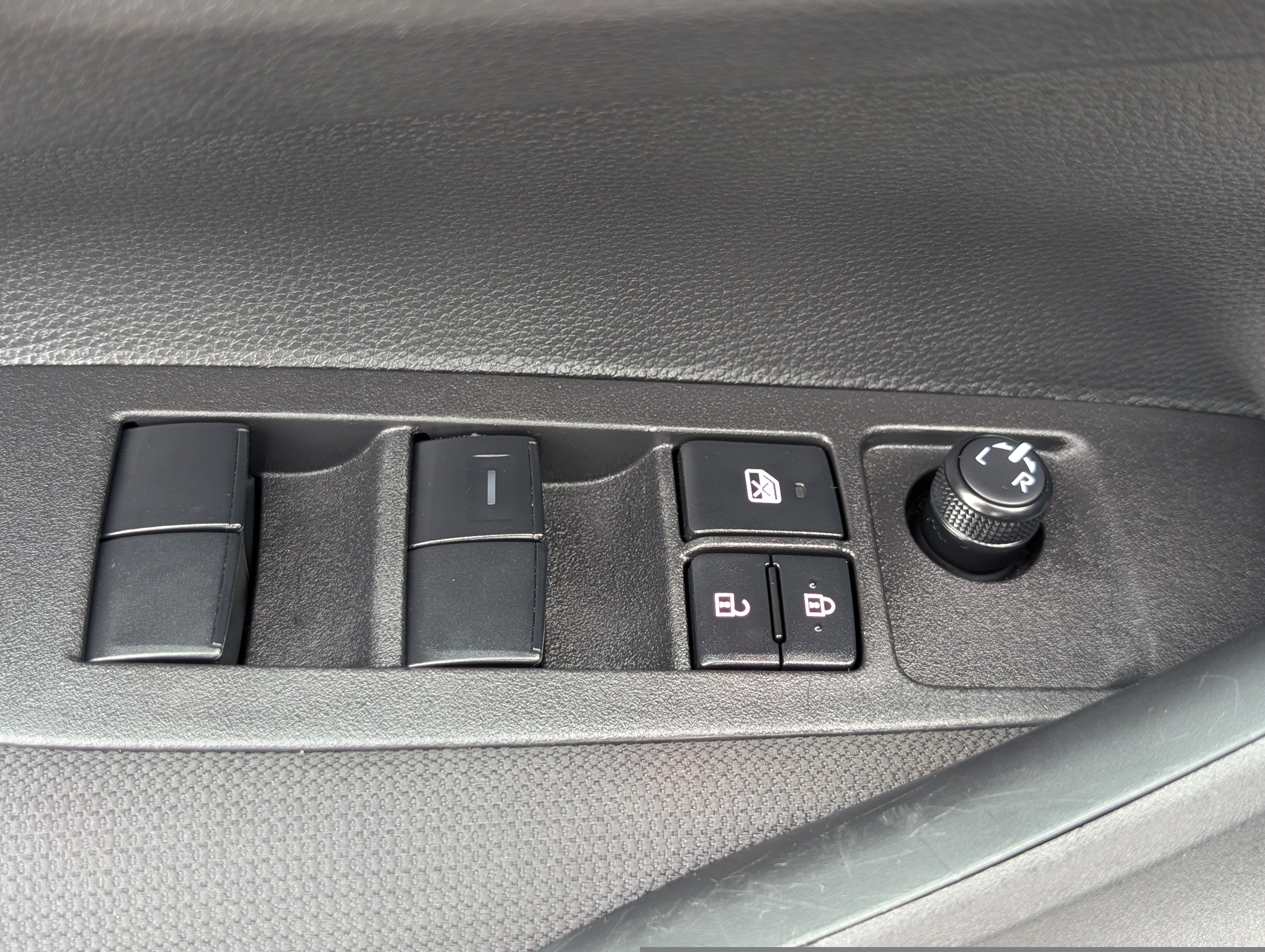 Used 2026 Toyota Corolla LE w/ LE Premium Package FWD image 18
