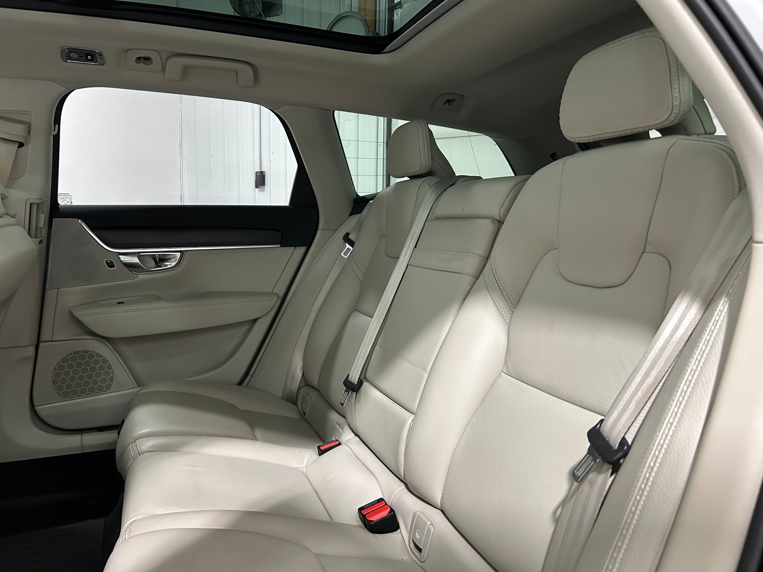 Used 2020 Volvo V90 T6 Cross Country AWD/4WD image 30