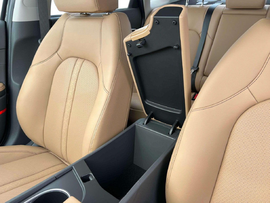 New 2025 Hyundai Sonata Limited FWD image 18