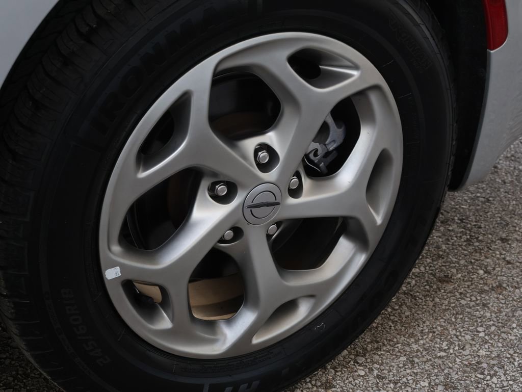 Used 2024 Chrysler Pacifica Limited image 42