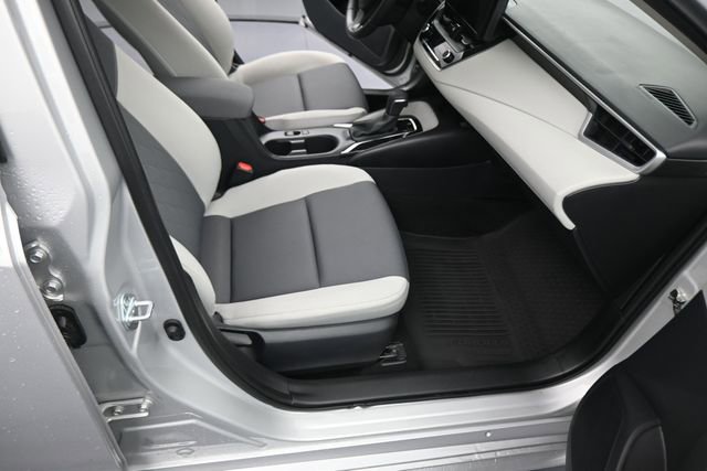 Used 2024 Toyota Corolla LE w/ LE Premium Package FWD image 24