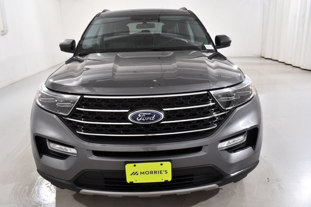 Used 2022 Ford Explorer XLT w/ Equipment Group 202A AWD/4WD image 3