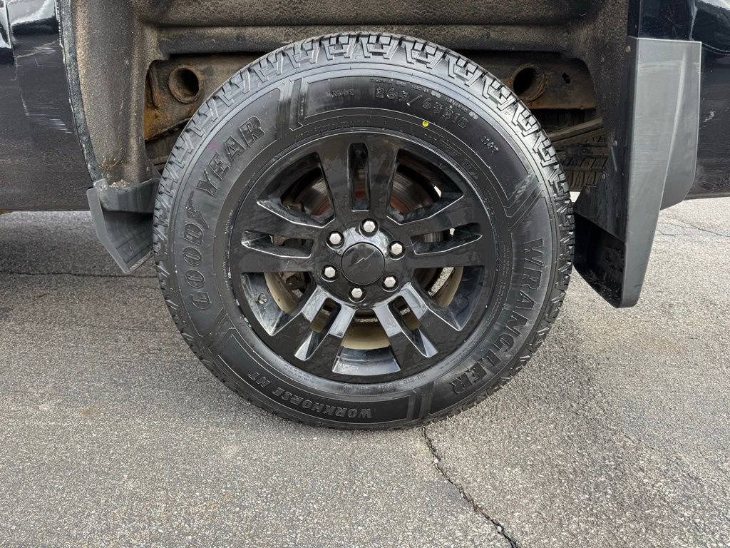 Used 2019 Chevrolet Silverado 1500 LT w/ All Star Edition image 25