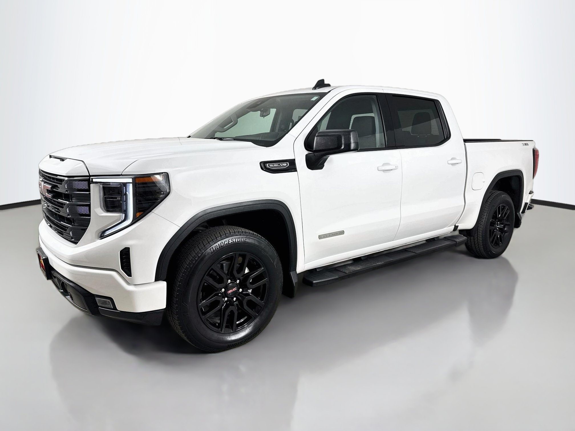 Certified 2025 GMC Sierra 1500 Elevation AWD/4WD image 3